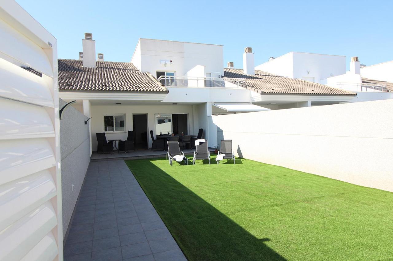 Global Properties, Bonito Adosado Con Jardin En La Playa De Almarda Villa Sagunto Luaran gambar