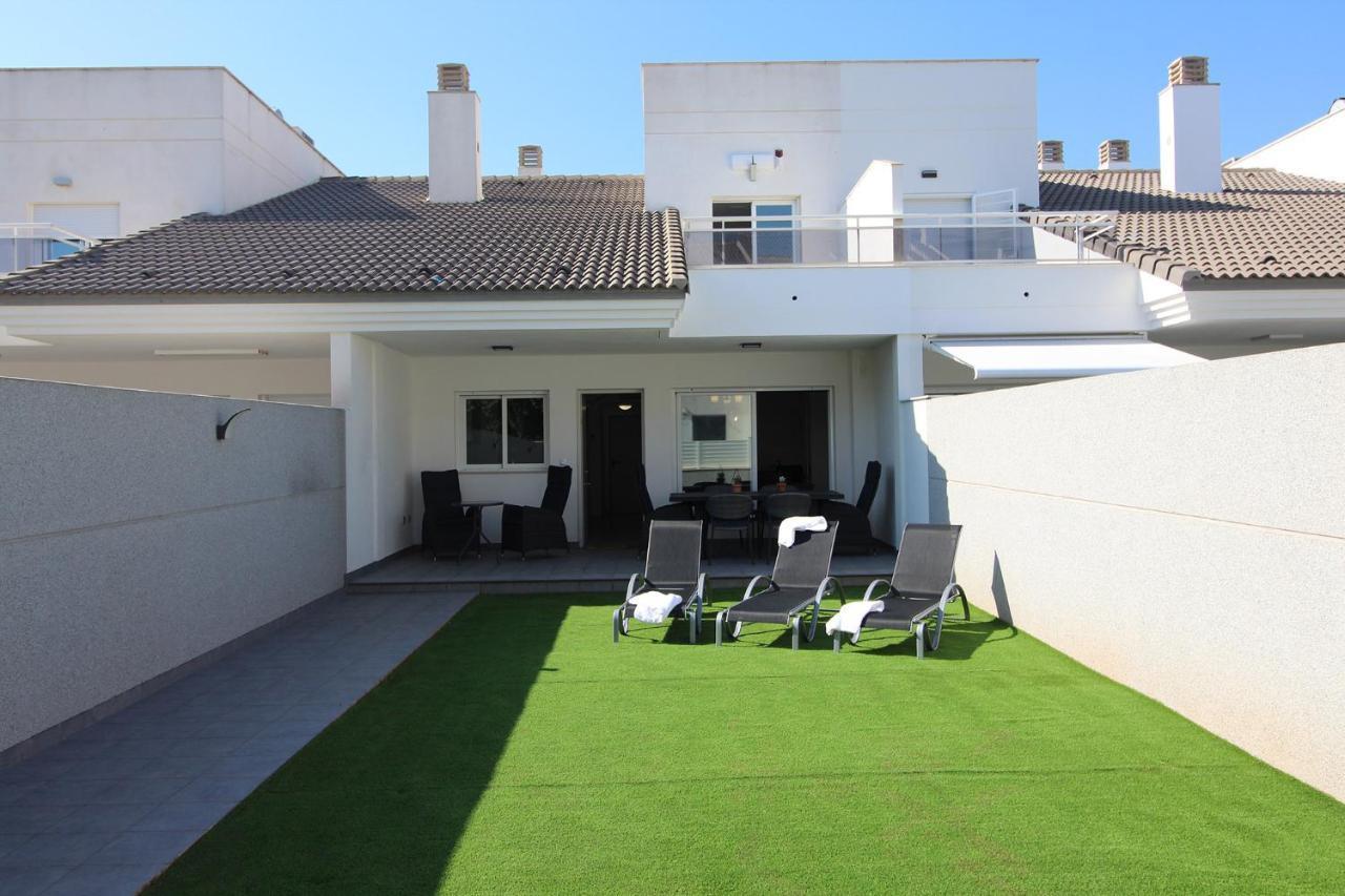 Global Properties, Bonito Adosado Con Jardin En La Playa De Almarda Villa Sagunto Luaran gambar